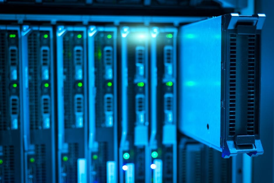 Stabilan web hosting i VPS server infrastruktura za bezbednu migraciju domena